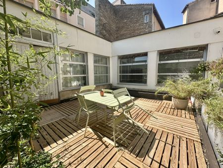 Location Appartement 4 pièces 170m² POITIERS 86000 - Photo 4