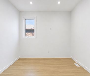 For Lease - 159 Locksley Avenue Unit# Grdn, Toronto, Ontario - Photo 4