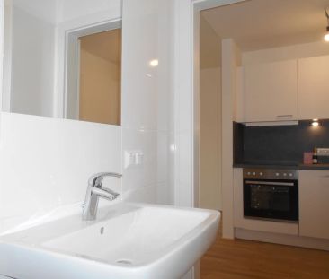 Q5 am PARK nette 2ZI mit Balkon, ruhige Innenhoflage - Photo 3