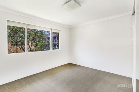 LIGHT FILLED, NORTH FACING APARTMENT | Unfurnished - Photo 2