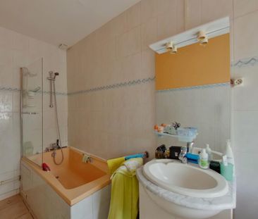 Location Maison 2 pièces 49m² CHATELLERAULT 86100 - Photo 4
