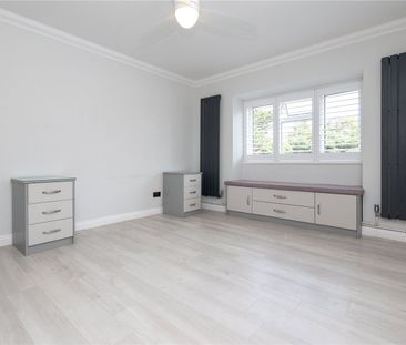 3 bed penthouse to rent in Forest Road, Branksome Park , BH13 - Photo 3