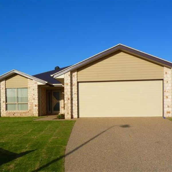 Prestigious Highfields Estate - Photo 1