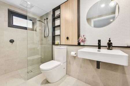 STYLISH TWO BEDROOM LIVING IN PRIME CHELTENHAM LOCATION - Photo 5