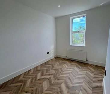 4 Bed Detached House, Northcote Road, CR0 - Photo 2