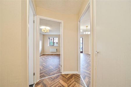 1 Bed Flat, Orchard Grove, SE20 - Photo 4