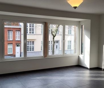Appartement te huur in Eeklo voor € 750 met 2 slaapkamers - Photo 1