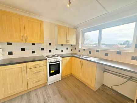 2 bedroom flat to rent - Photo 2