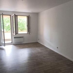 Location Appartement à CHASSE SUR RHONE - Photo 2
