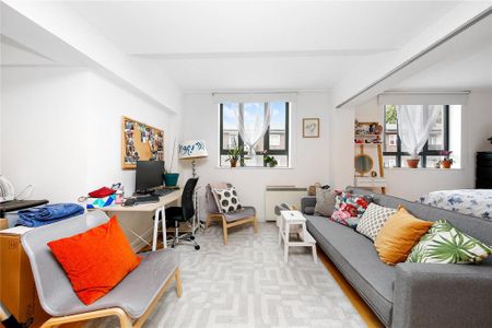 Studio to rent - Photo 2