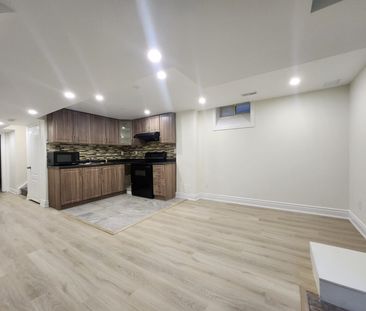 For Lease - 3 cedarvalley Boulevard, Brampton, Ontario - Photo 5