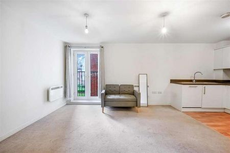 Schoolgate Drive, Morden, SM4 - Photo 2