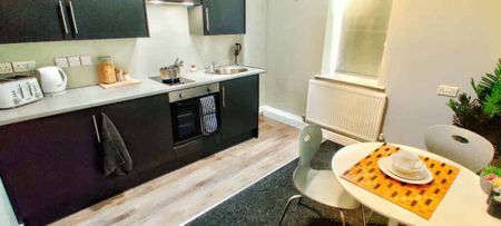 Two Bedroom Apartment - Photo 5