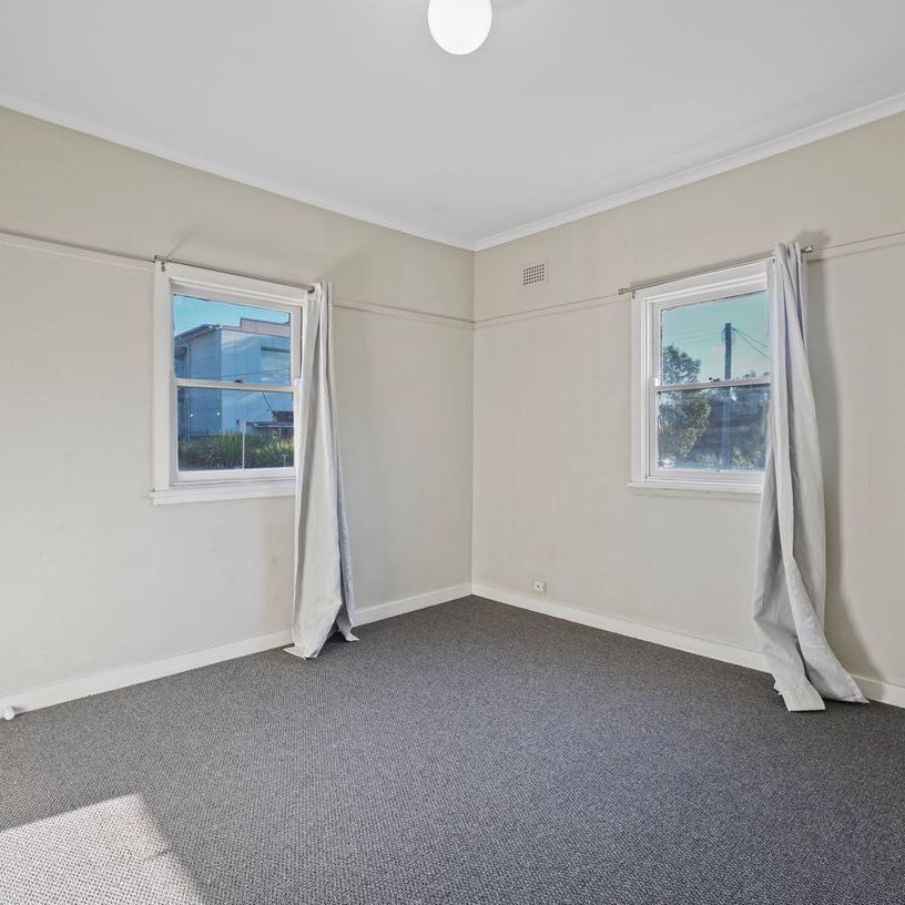 Convenient Location - Photo 1