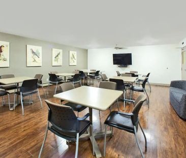 For Lease - 5611 Valley Way Unit# 217, Niagara Falls, Ontario - Photo 4