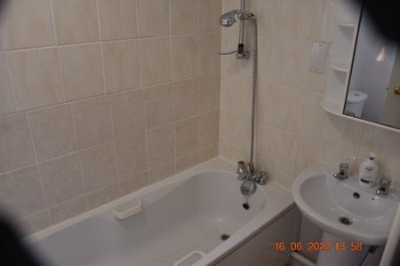 2 bedroom cluster house to rent - Photo 2