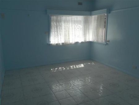 27 King Street, Dandenong - Photo 2