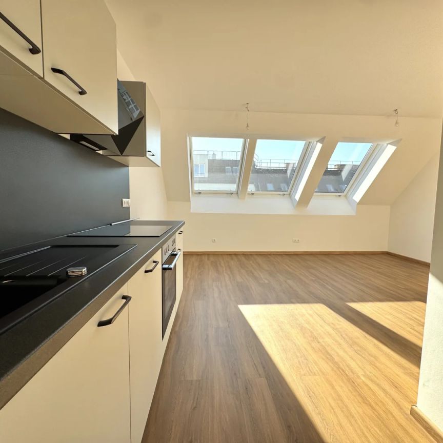 Dachgeschossausbau mit Terrasse & Klimaanlage - Erstbezug - UNBEFRISTET - Foto 1