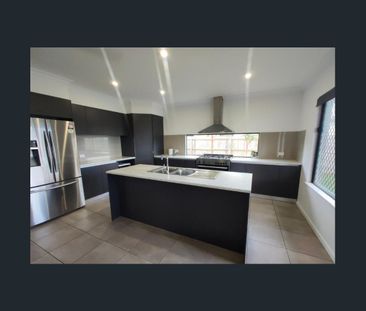 21 Newry Trail, Smithfield, Qld 4878 - Photo 6