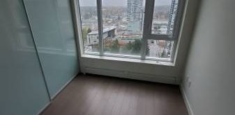 DONT MISSOUT - 2 BED + DEN CORNER UNIT - High Floor - Photo 2