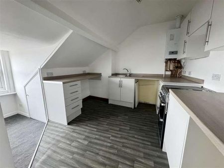 Albemarle Crescent, Scarborough, YO11 - Photo 2