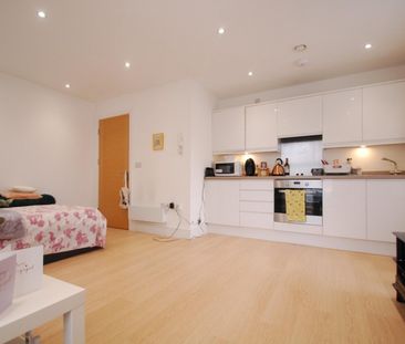 Park House, 38 Station Road, Loudwater,HP10 - Photo 3