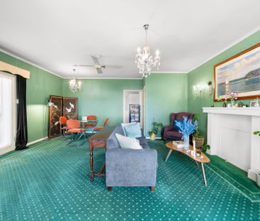 Mid-Century Magic in Toorak Gardens with Rooftop Terrace, Scenic Vi... - Photo 5