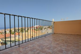 Chalet pareado · Alquiler a largo plazo ·