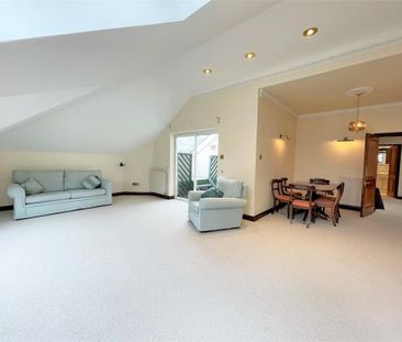 3 bedroom flat to rent - Photo 1