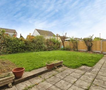 4 bedroom detached house to rent - Photo 2