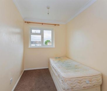 3 bedroom end of terrace house to rent - Photo 5