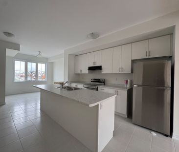 For Lease - 5 Lilac Lane, Thorold, Ontario - Photo 5