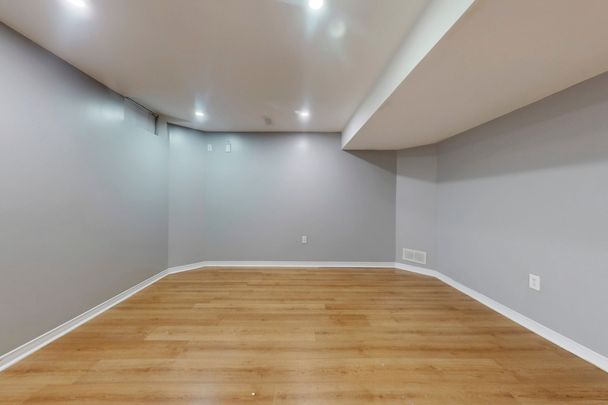 For Lease - 6 Kingshill #basement Road, Richmond Hill, Ontario - Photo 1