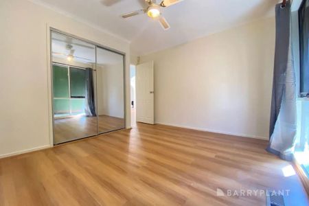 4 Yando Place, Wyndham Vale VIC 3024 - Photo 3