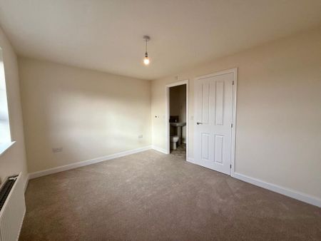3 bedroom semi-detached house to rent - Photo 4