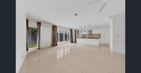 Modern Excellence, Moments from Box Hill Central - Photo 2