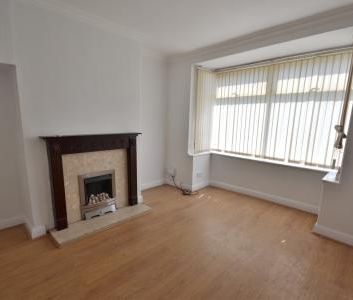 2 bedroom Semi-detached house To Let - Photo 4