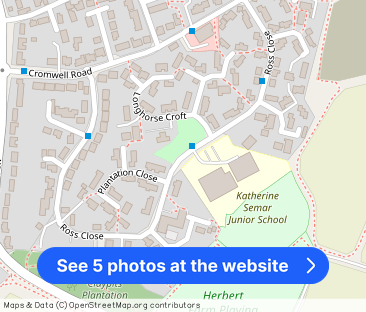 Ross Close, Saffron Walden - Photo 1