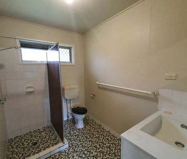 Neat & Tidy Unit in Prime Location - Photo 6