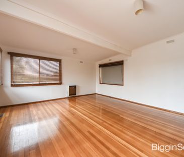 Spacious 3-Bedroom Haven - Perfect for Growing Families! - Photo 6