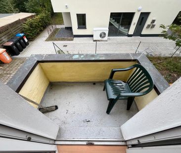 1 room in 50m2 appartement - Photo 1