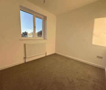 3 bedroom House To Let Total Size: 872 SQ FT - Photo 4