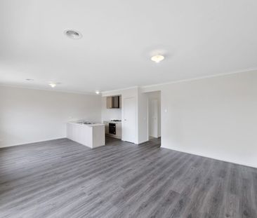 Easy Living in a Convenient Location - Photo 2