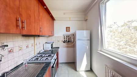 Kiadó jó állapotú panel lakás - Szeged - Fotó 2