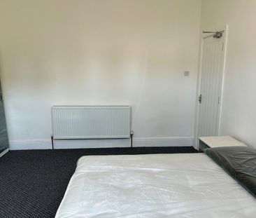 Room in a Shared House, Chestnut Road, B13 - Photo 6