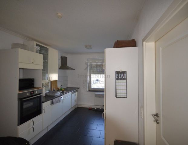 Schöne helle 3-Raumwohnung in energetisch saniertem Haus! - Foto 1
