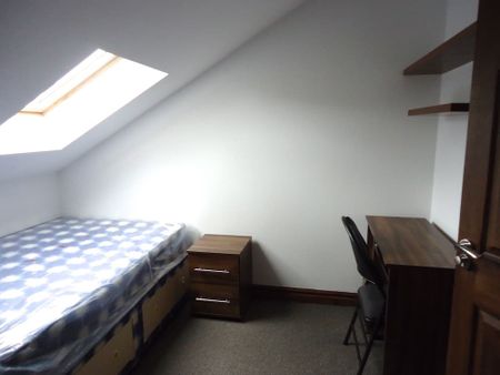 56 DAWLISH ROAD - Photo 2