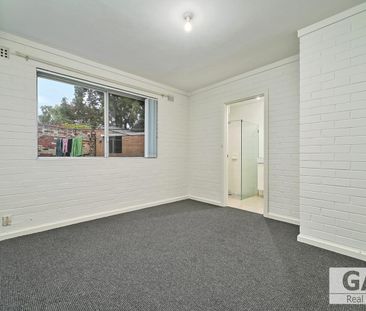 Secure complex - Photo 3