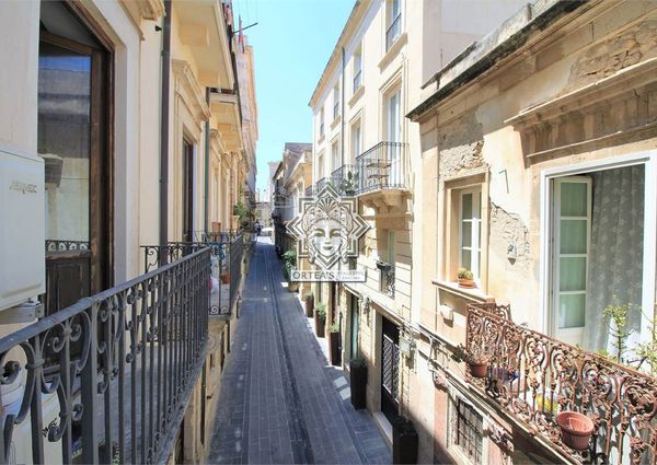 Trilocale arredato Ortigia