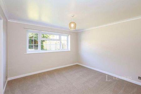 Wentworth Drive, Waterlooville, Hampshire, PO8 - Photo 5